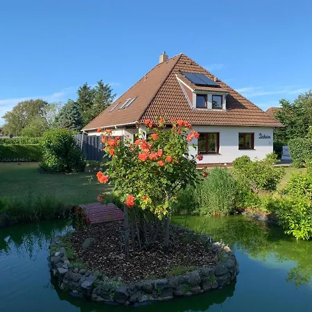 Haus Daheim Апартаменты Utersum